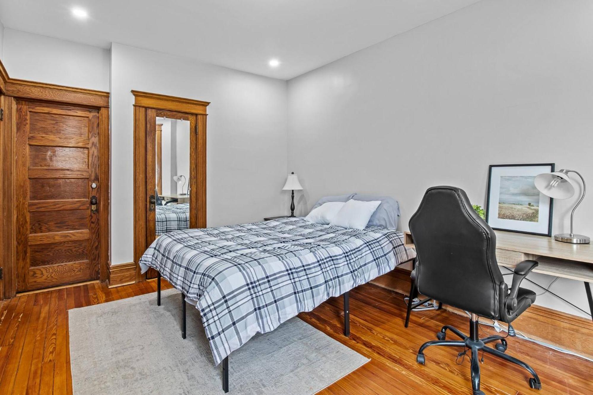 Beautiful Green-Door Brownstone Apartment Jersey City Exterior photo